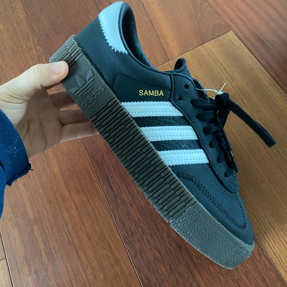 NWT ADIDAS SAMBAROSE WOMENS 6.5 - Picture 1 of 5